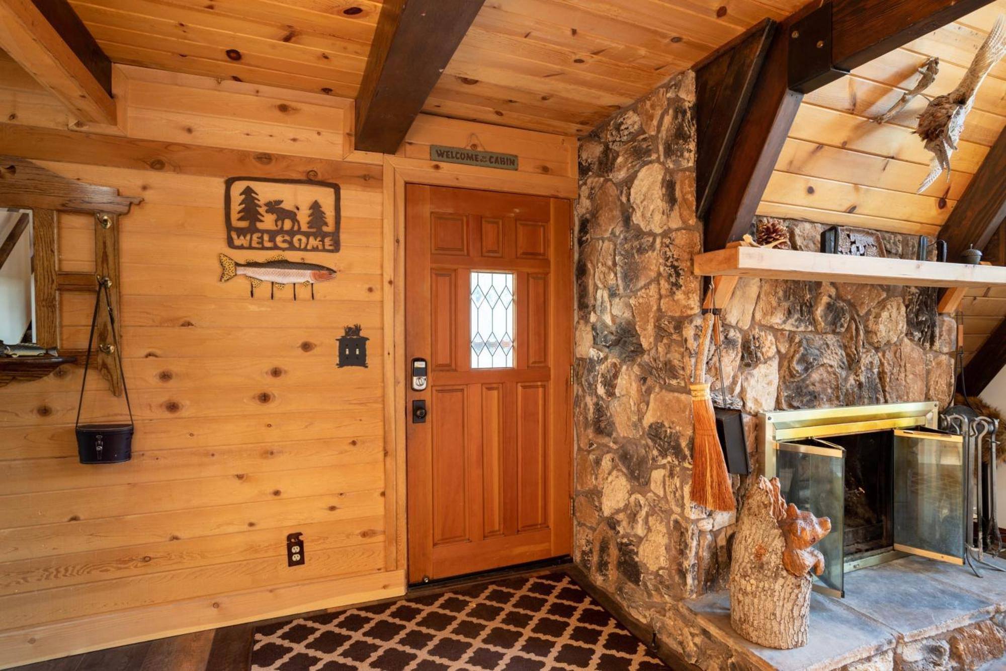 Bear'S Lair By Avantstay 3Mins From Bear Mountain Ski Resort Біг-Бер-Лейк Екстер'єр фото